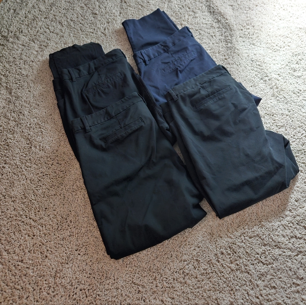 4 Pairs Of Ladies Size 20 Pixie Pants - high rise and short